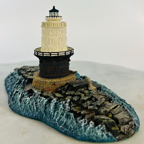 The Danbury Mint Other - Vtg Lighthouse Harbour Of Refuge Light De By The Danbury Coastal Decor Nautical